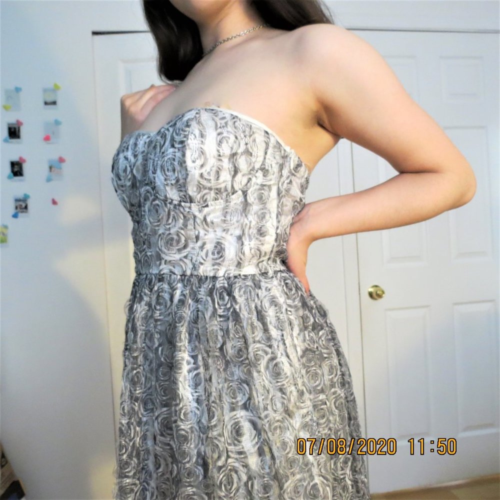 Monochrome floral strapless dress